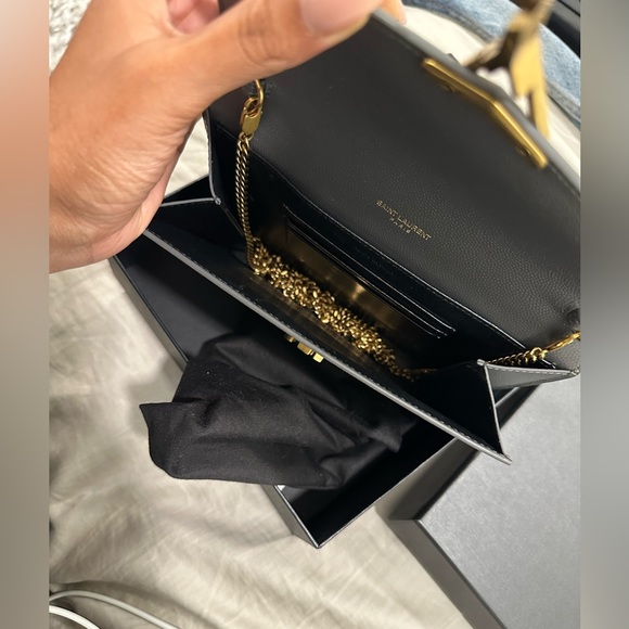 YSL CASSANDRA CHAIN WALLET IN GRAIN DE POUDRE EMBOSSED LEATHER NWOT - Picture 3 of 8